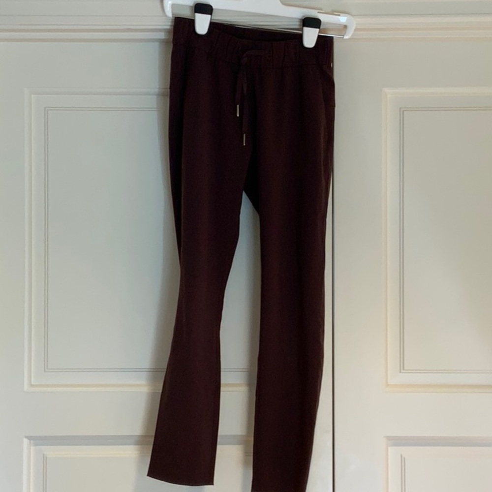 Women’s Lululemon Brown Joggers SZ 2